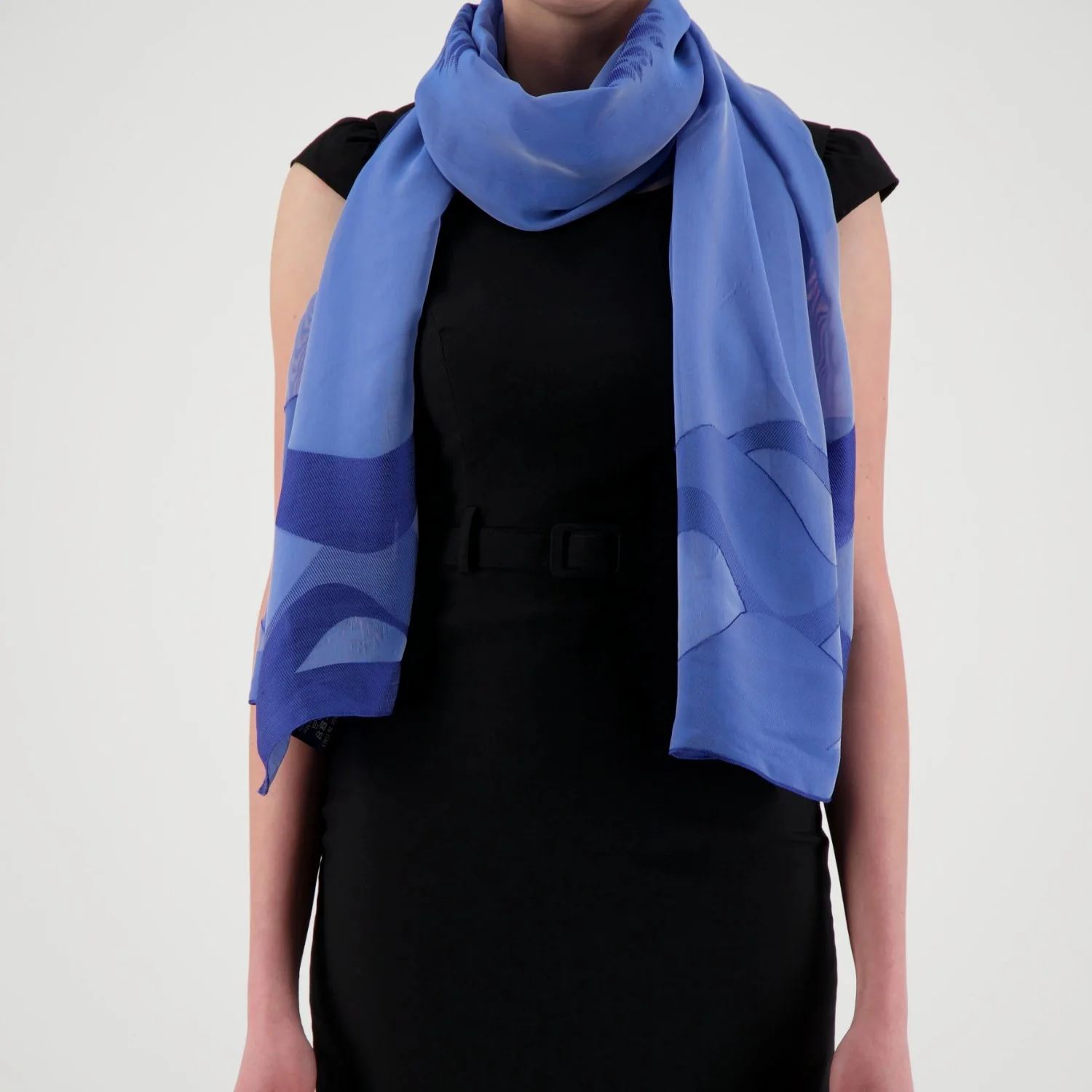 Como Silks Blue Waves - Image 3