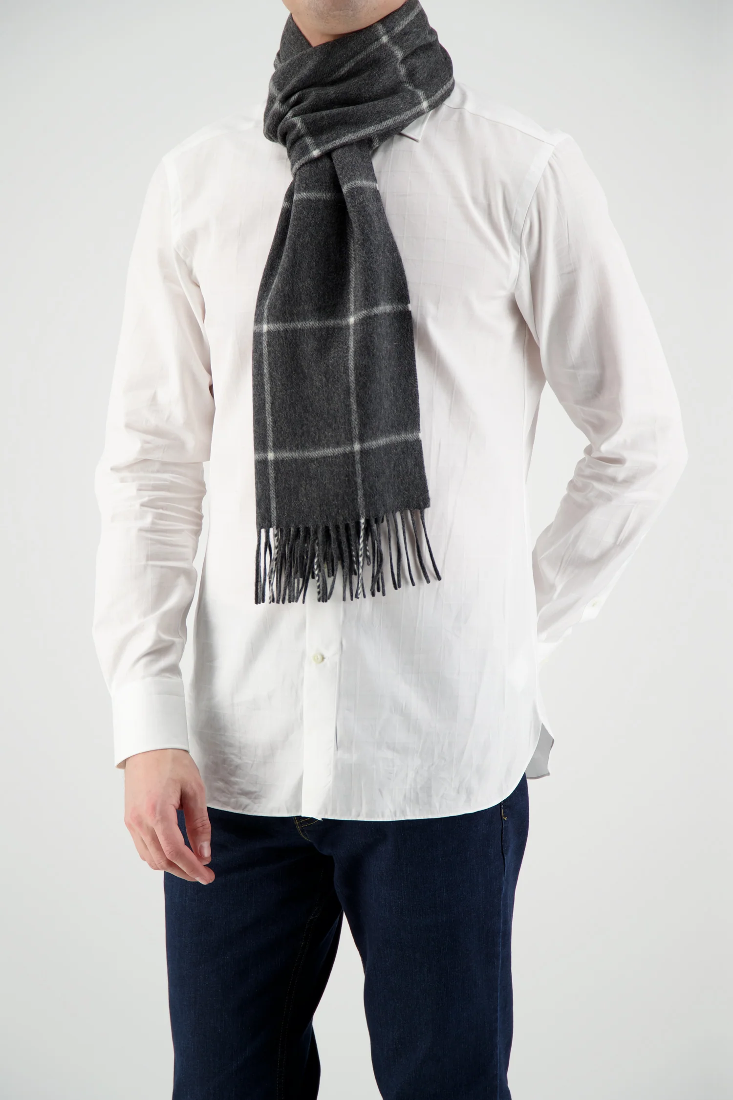 Joshua Ellis Grey Scarf - Image 4
